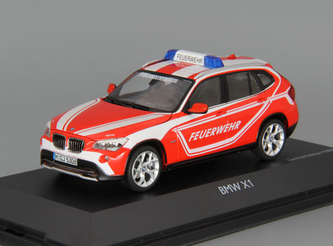 BMW X1 Feuerwehr, red / white