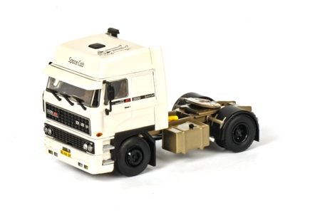 DAF 3600 Space Cab, Premium Line 1:50, белый