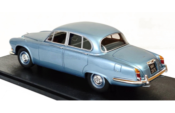 JAGUAR 420 (1967), light blue