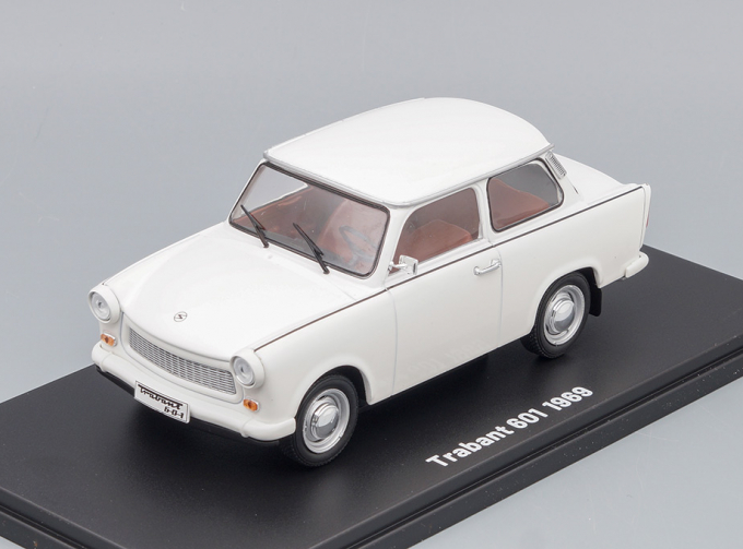 TRABANT 601 (1964-1990), Samochody PRL 17, white