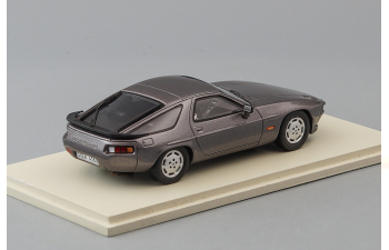 PORSCHE 928 S 1980 grey