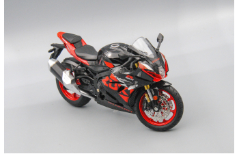 SUZUKI GSX 1000R, чёрный, 18 см