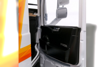 VOLVO FH16 GL 750 XL (2018), white / orange