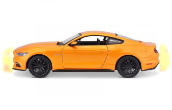 FORD Mustang GT, orange