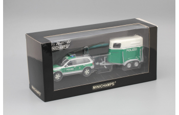 VOLKSWAGEN Touareg with horse triailer Polizei Dresden, green / silver / white