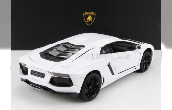 LAMBORGHINI Aventador Lp700-4 (2011), white