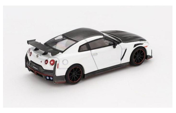 NISSAN GT-R NISMO RHD (2024), white/black