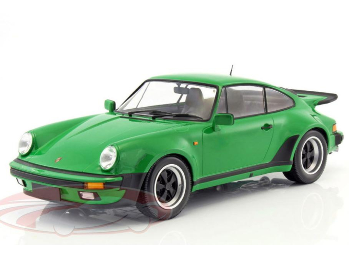 PORSCHE 911 (930) Turbo (1977), green