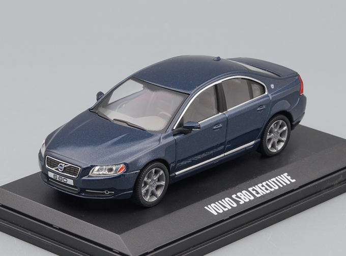 VOLVO New S80 Executive 2009, carpian blue