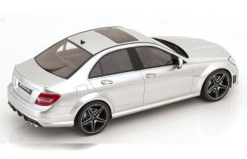 MERCEDES-BENZ C63 AMG (2008), silver-metallic