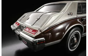 CADILLAC Seville (1980), sable black/sheffield gray firemist