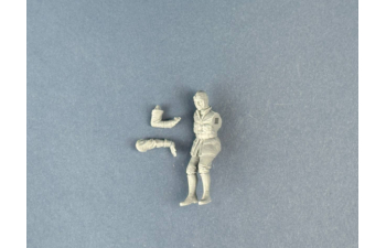 Сборная модель фигурка (не окрашшена) Французский летчик выпрыгивает из своего самолета "Nieuport"