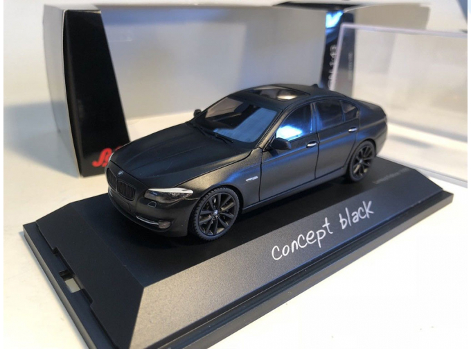 BMW 550i, concept black