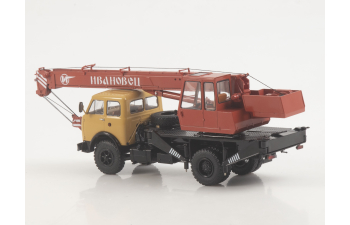 Автокран КС-3577 (500А), бежевый / красный