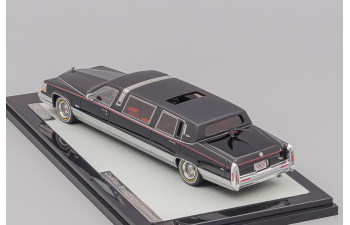 CADILLAC Brougham Limousine 1991, black
