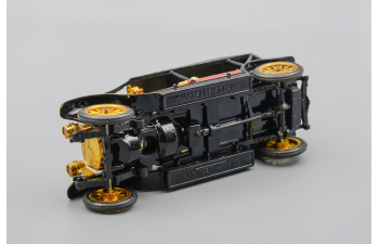 Руссо-Балт С24/40 торпедо (а22), красный