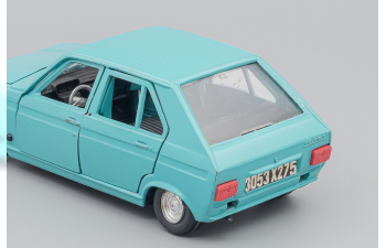 PEUGEOT 104, blue