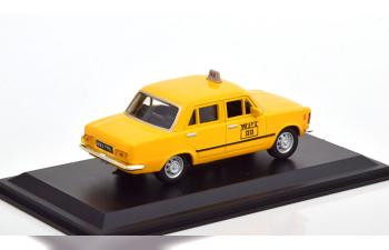 FIAT 125P Taxi Warsaw 1980, yellow