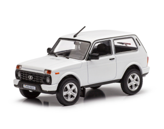 Lada Niva Urban белый