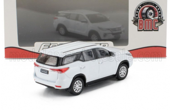TOYOTA Fortuner (1998), white