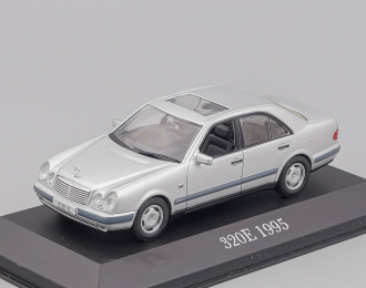 MERCEDES-BENZ E320 (1995), Mercedes-Benz Offizielle Modell-Sammlung 43, silver