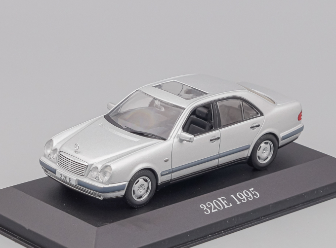 MERCEDES-BENZ E320 (1995), Mercedes-Benz Offizielle Modell-Sammlung 43, silver