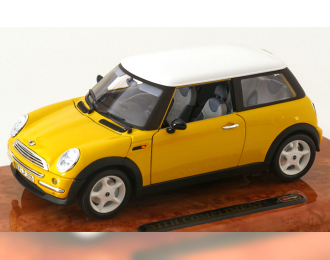 MINI Cooper With Compliments (2001), yellow white