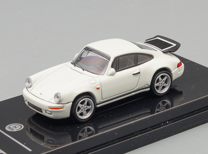 PORSCHE 911 RUF CTR COUPE (1987), white