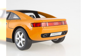 AUDI Quattro Spyder, orange