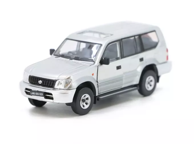TOYOTA Land Cruiser LC95 RHD (2008), silver