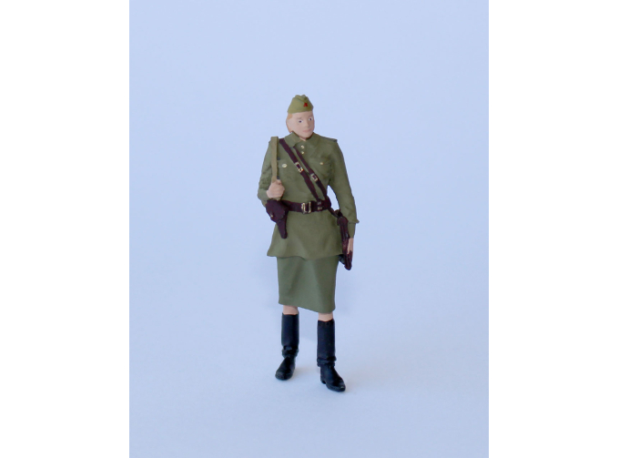 Фигурка Комиссарша в полевой форме