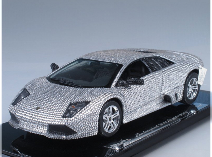 Lamborghini Murcielago LP640, украшенная 7668 кристаллами Swarovski