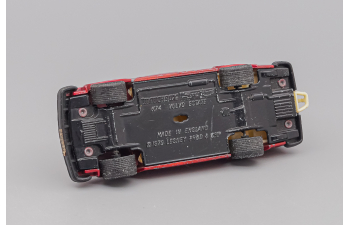 VOLVO 245 Estate, red