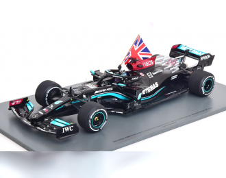 MERCEDES-BENZ AMG F1 W12 E Performance EQ POWER+TEAM AMG PETRONAS MOTORSPORT FORMULA ONE № 44 WINNER BRITISH SILVERSTONE GP (WITH FLAG) LEWIS HAMILTON (2021)