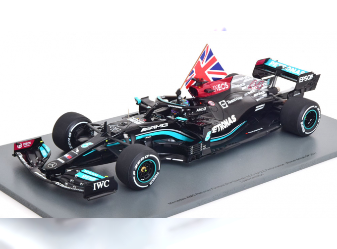 MERCEDES-BENZ AMG F1 W12 E Performance EQ POWER+TEAM AMG PETRONAS MOTORSPORT FORMULA ONE № 44 WINNER BRITISH SILVERSTONE GP (WITH FLAG) LEWIS HAMILTON (2021)