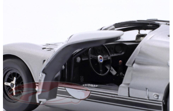 FORD GT40 MK II #F85 (1966), silver