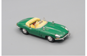 JAGUAR E Cabriolet (1961), green