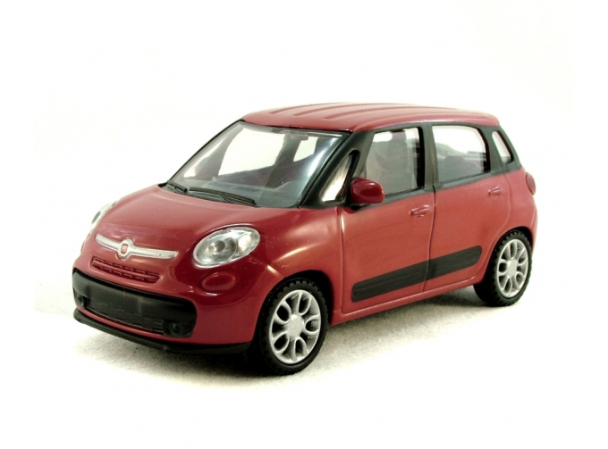 FIAT 500L, red