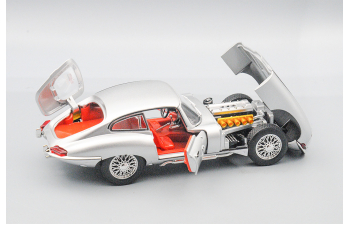 JAGUAR E-Type, серебристый, 19 см.