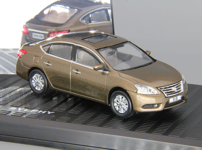 NISSAN Bluebird Sylphy (2010), gold