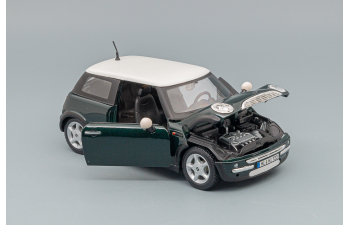 Mini Cooper, green