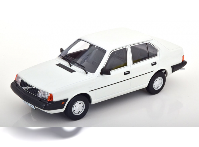 VOLVO 340 (1987), white