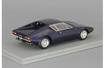 De TOMASO Pantera (1970), dark blue