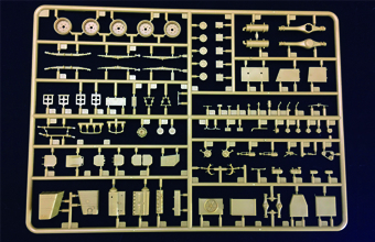 Сборная модель WWII British Humber MK.I Scout Car & AFV Crew Set