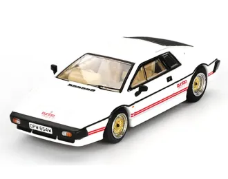 LOTUS Esprit Turbo (1981), white / golden Rims