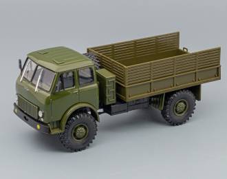 Минский-505 (1963) полноприводный грузовик, хаки