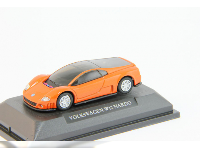 VOLKSWAGEN W12 Nardo, orange