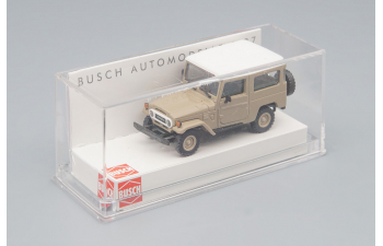 TOYOTA Land Cruiser J4, dunebeige / white