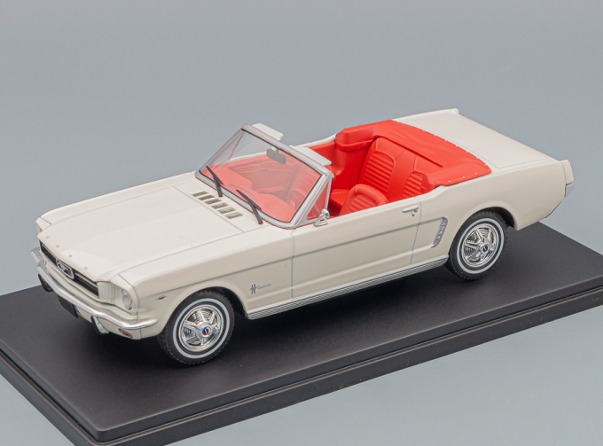 FORD Mustang convertible (1965), white / red