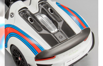 PORSCHE 918 Spyder Weissach Package Martini Livery (2013), white